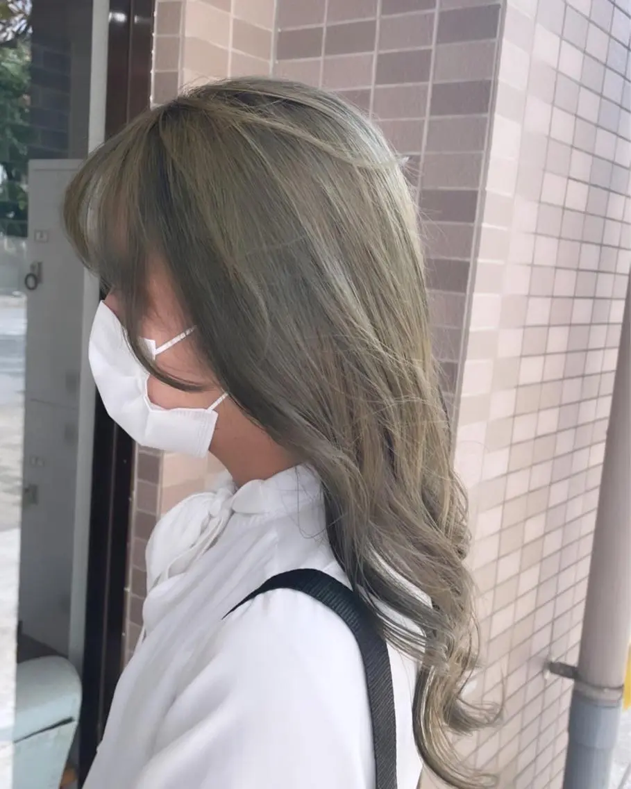 ロング andKおもろまち店 艶ダブルカラー✨のヘアスタイル
