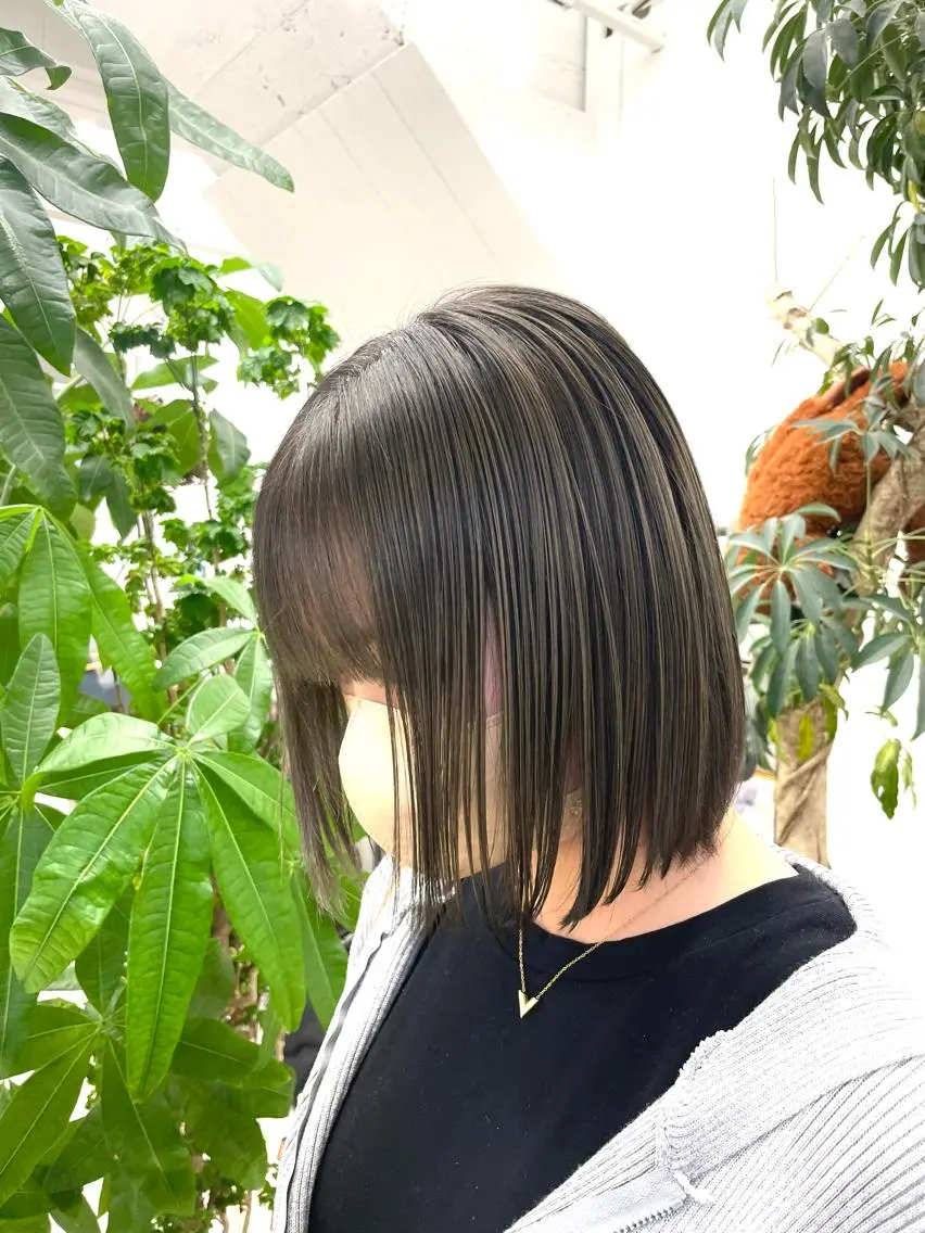 ショート カラー グレージュ オリーブグレージュ オリーブグレー じゅんな VENICE/船橋駅のヘアスタイル