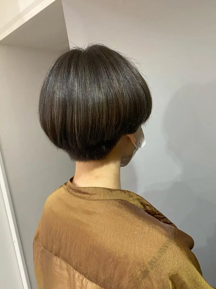 ショート カラー ヘアアレンジ グラデーションカラー ハイライトカラー オリーブカラー ハイライト ヘアカラー ボブ /ニュアンス/ satomi🧸💖のヘアスタイル