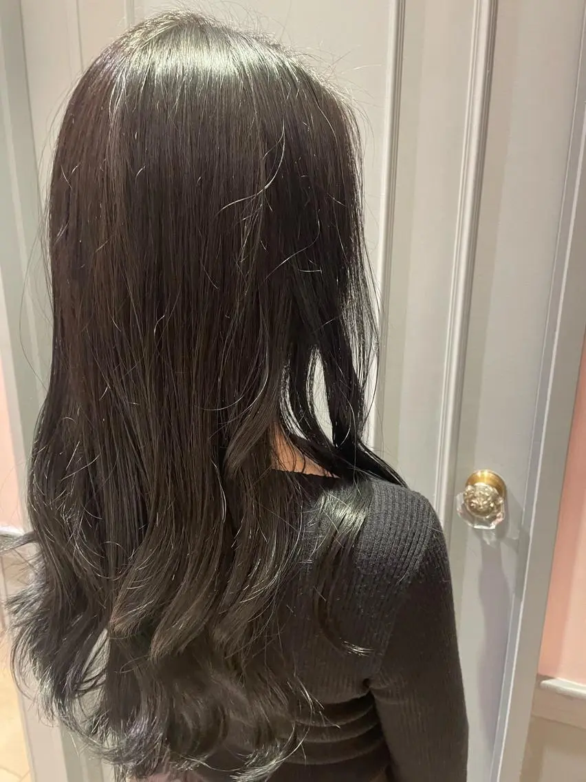 ロング カットモデル ヨネダのヘアスタイル