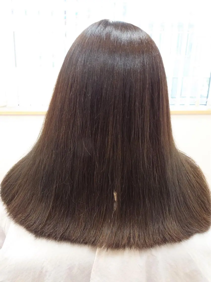 ロング カラー イルミナカラー カット ヘアカラー トリートメント 山田 達也のヘアスタイル