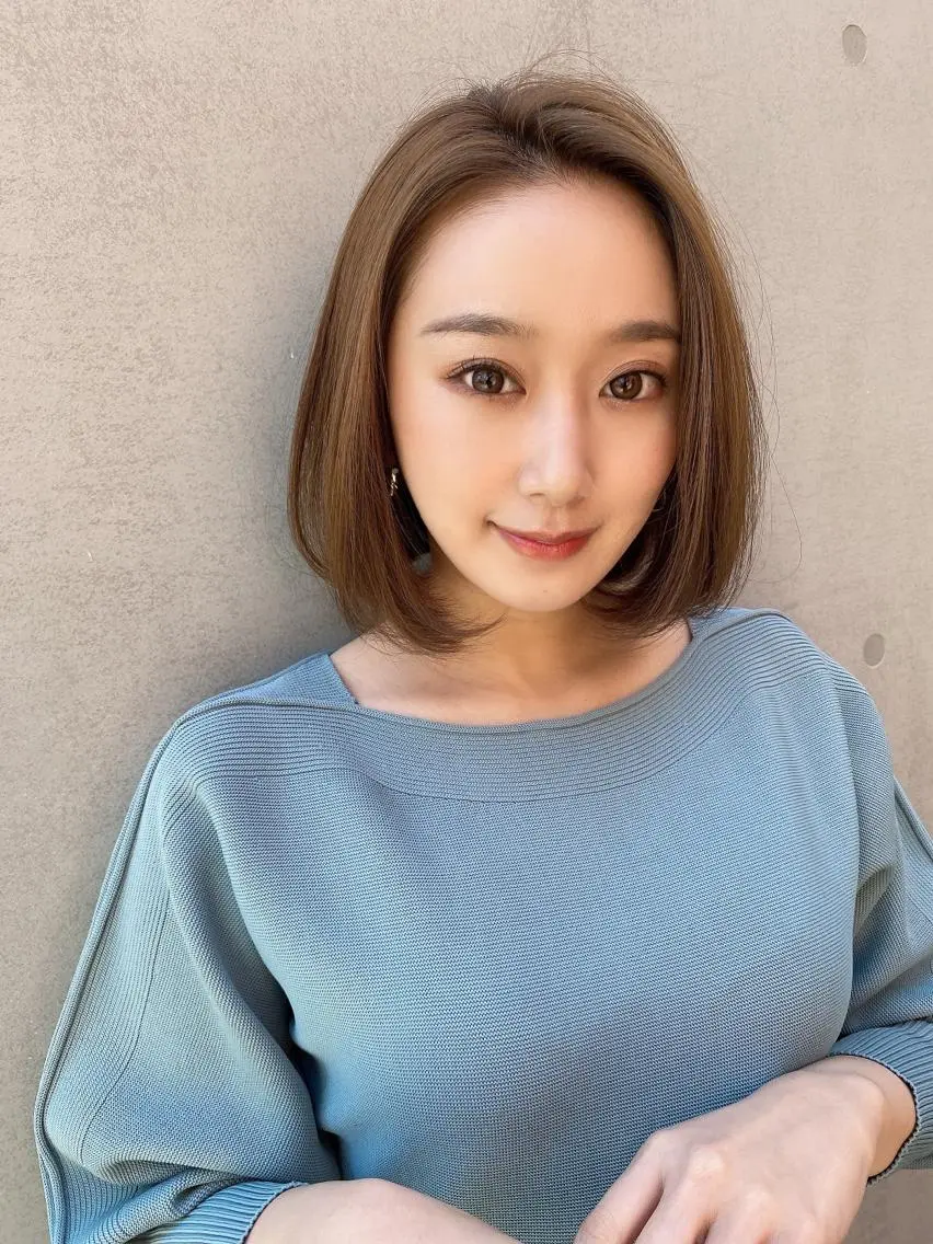 ミディアム カラー ベージュカラー ボブ カット ヘアカラー トリートメント ツヤ髪になりたい方へ 🩷柴田知亜希のヘアスタイル