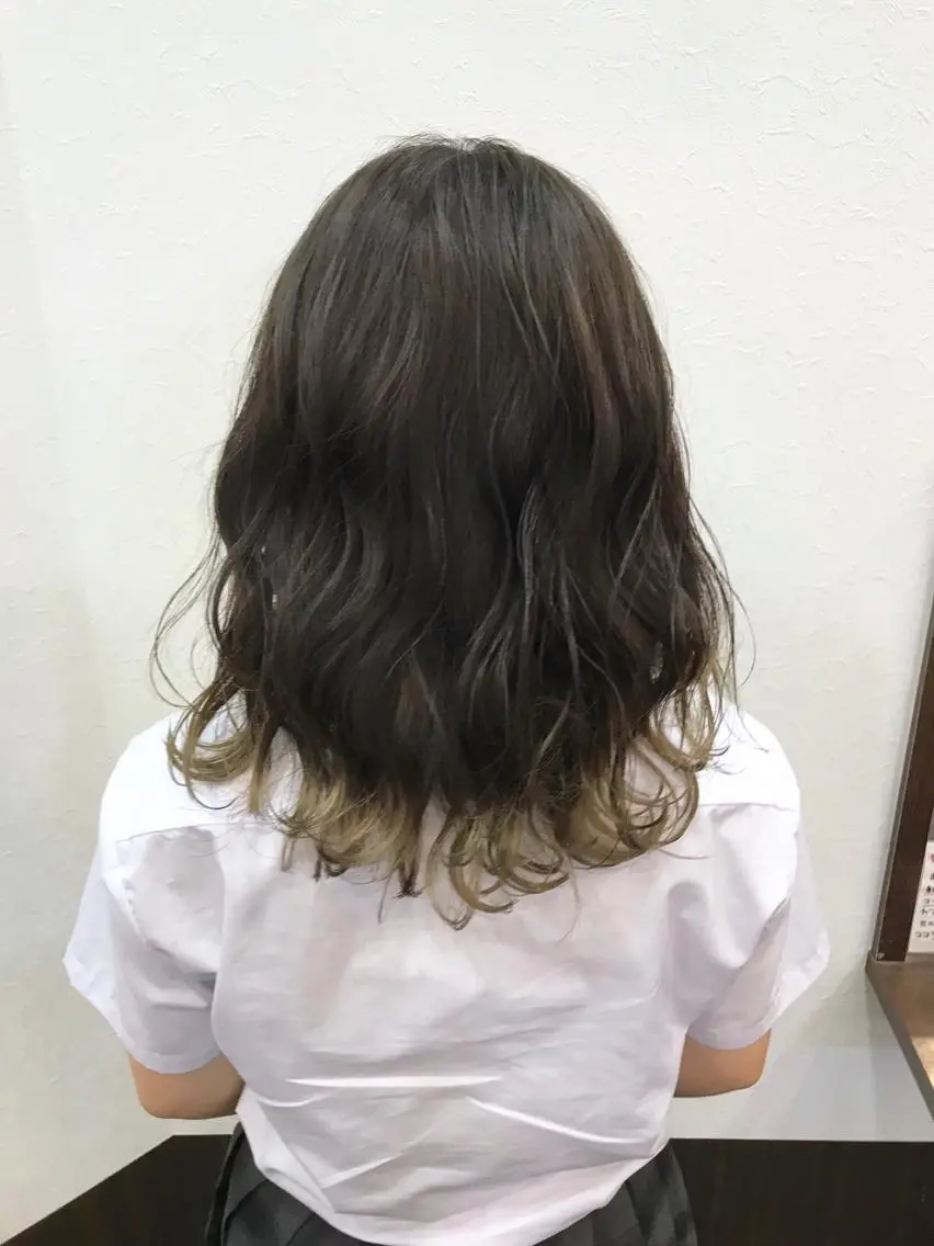 ミディアム カラー 色落ちまでキレイに！ ！女性サロンのヘアスタイル