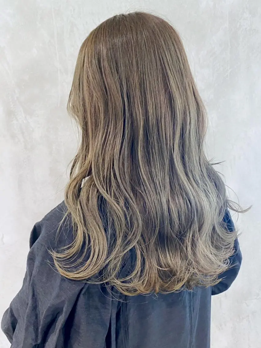 セミロング カラー ブリーチ ブリーチなしカラー ITbyALBUM 浦和店のヘアスタイル