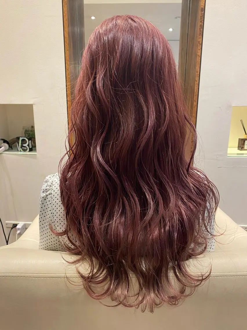 ロング カラー ブリーチ ピンクカラー バイオレットカラー 鈴木 奈波のヘアスタイル
