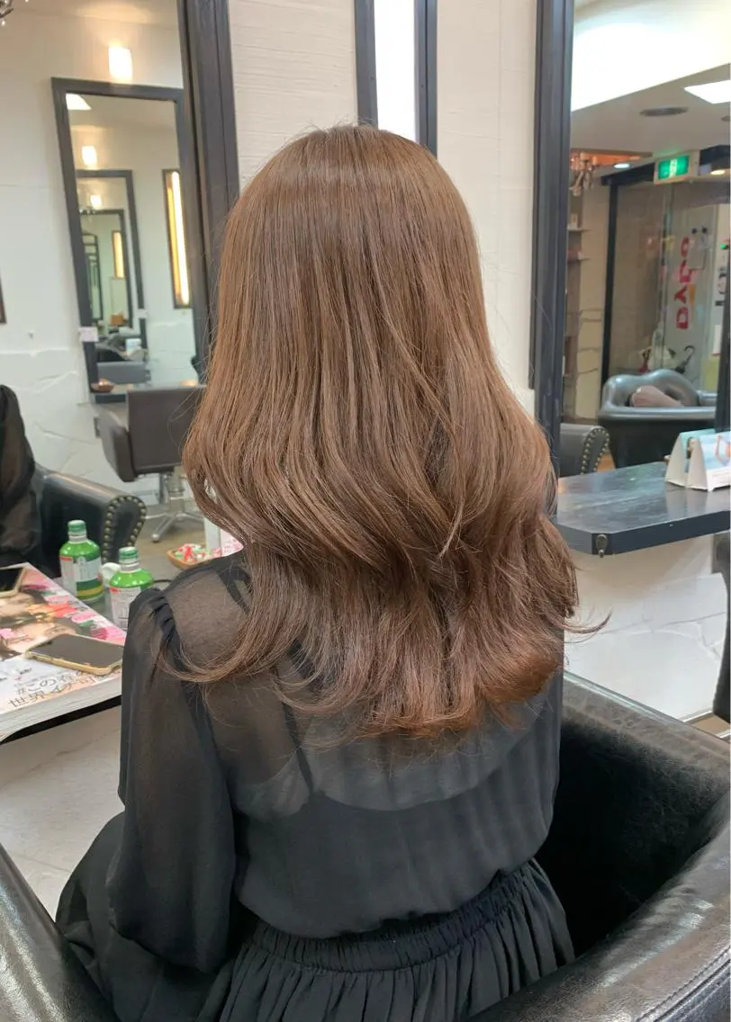 セミロング カラー ベージュカラー ブリーチ ブリーチなしカラー レイヤーカット 矢野 晃平のヘアスタイル