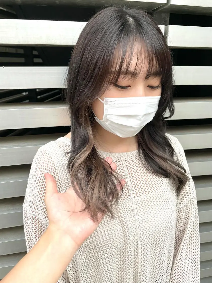 ミディアム カラー ベージュカラー 岩戸 新のヘアスタイル