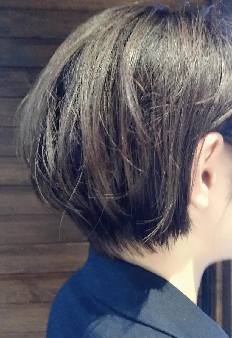 ショート ショートヘア ✨白髪ぼかし 🍀MINAKO☆のヘアスタイル