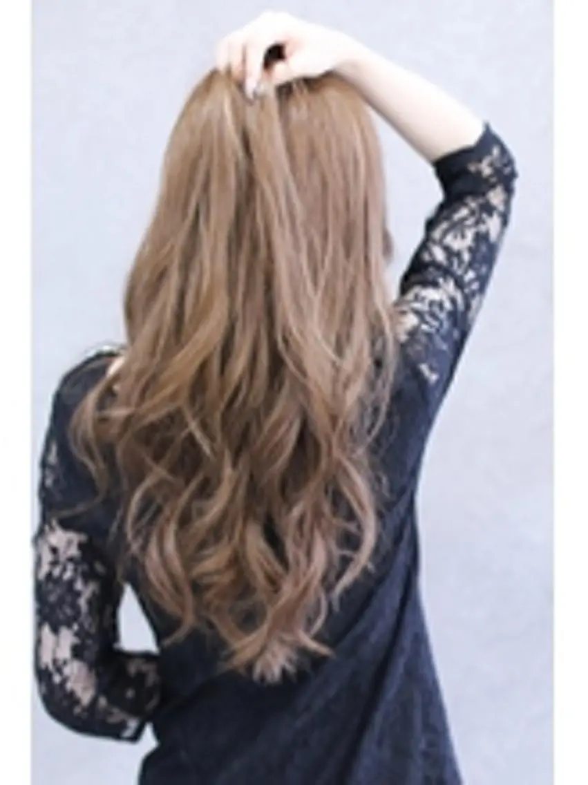 ロング カラー パーマ 大阪レミーエクステ チビ編み込みのヘアスタイル