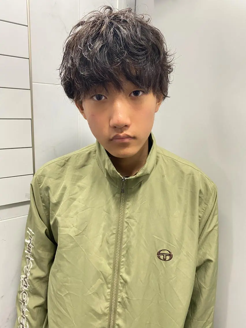 ショート パーマ メンズ メンズブリーチ メンズハイライト メンズインナーカラー マッシュ メンズパーマ 💈メンズ短髪特化 ✂︎伊藤大輝💈のヘアスタイル