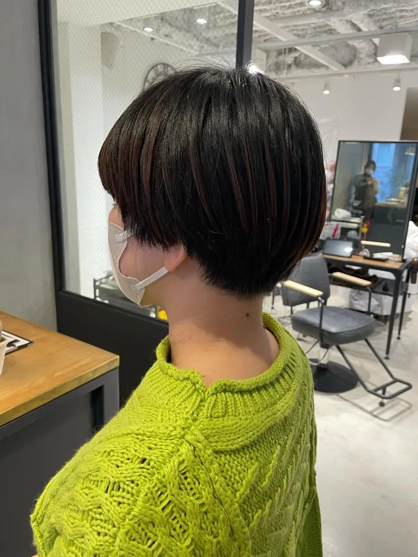 ショート 暖色カラー🍊 ボブ🌿顔周りcutのヘアスタイル