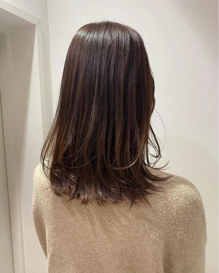 セミロング カラー ヘアアレンジ アッシュ アッシュブラウン ブラウンカラー 福壽 優奈のヘアスタイル