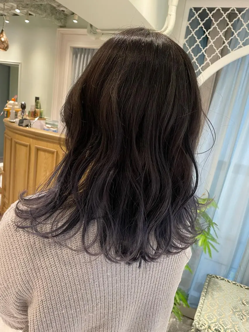 カラー グラデーションカラー ヘアカラー トリートメント 木屋元一/透明感 /前髪/レイヤーのヘアスタイル