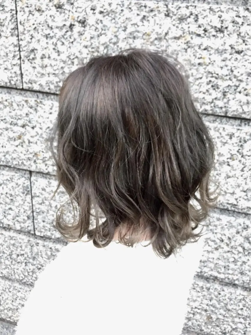 ミディアム カラー ブルーカラー ブルージュ イルミナカラー ヘアカラー トリートメント 店長 小池アキトのヘアスタイル