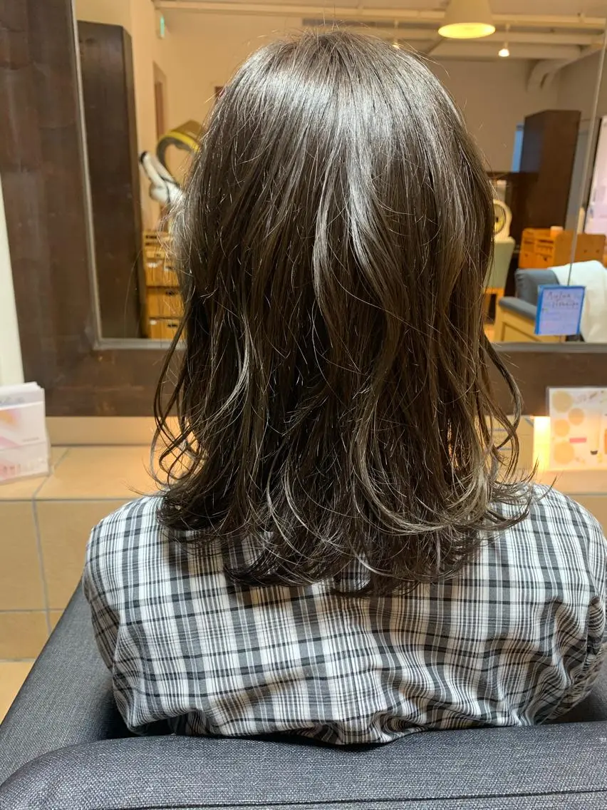 ミディアム カラー カット ヘアカラー トリートメント ハイトーンカラー🩵 耳ツボジュエリー👂のその他イメージ