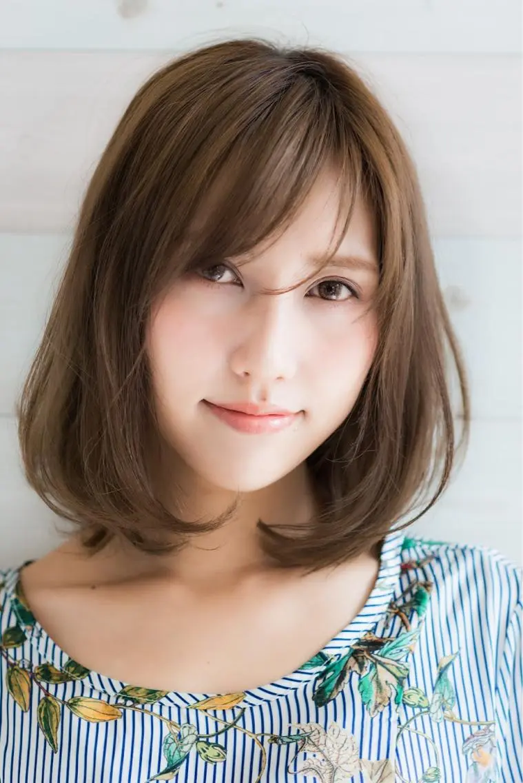 ミディアム カラー 小林 伯熙のヘアスタイル
