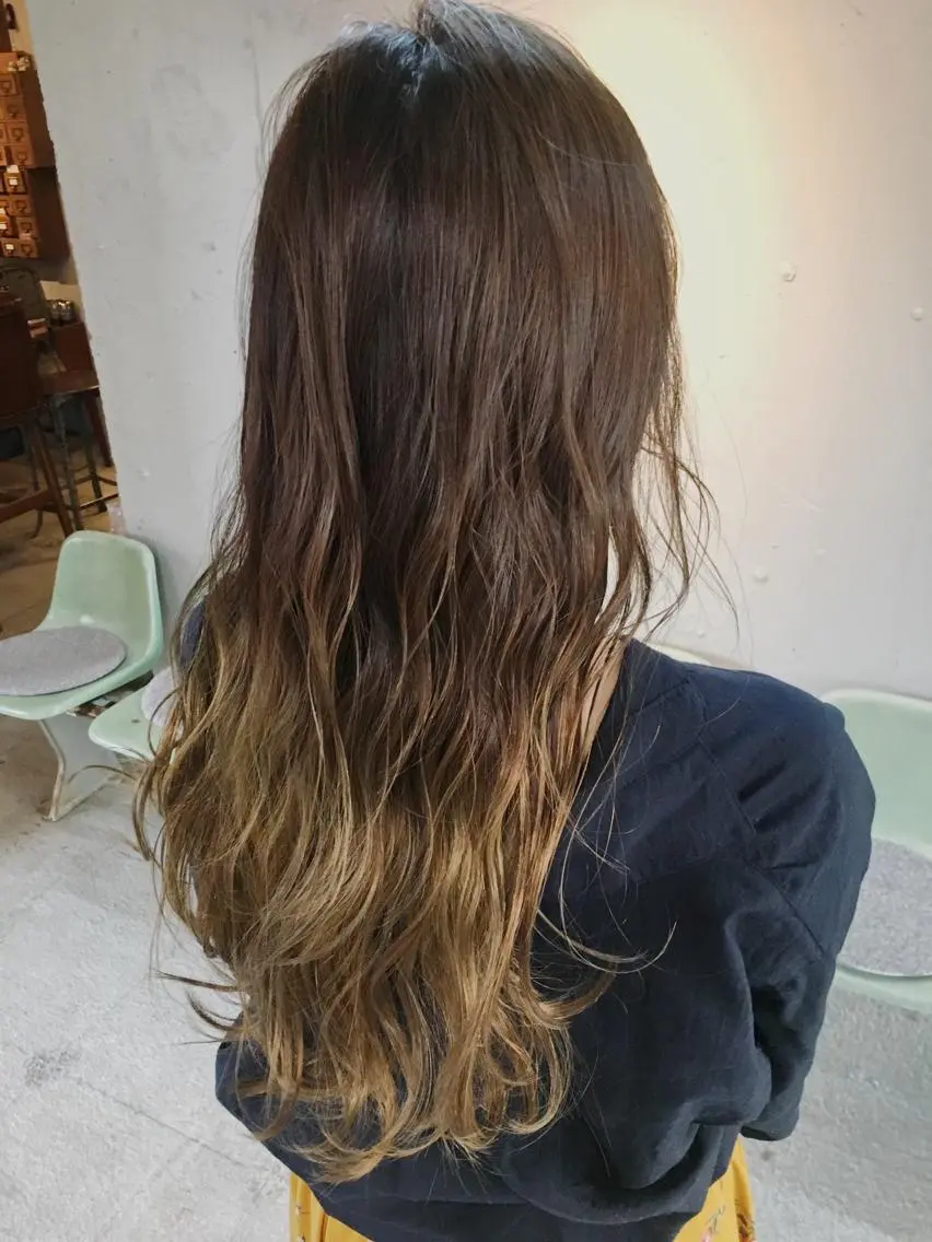 ロング カラー ブリーチ グラデーションカラー 代表 中島貴志のヘアスタイル