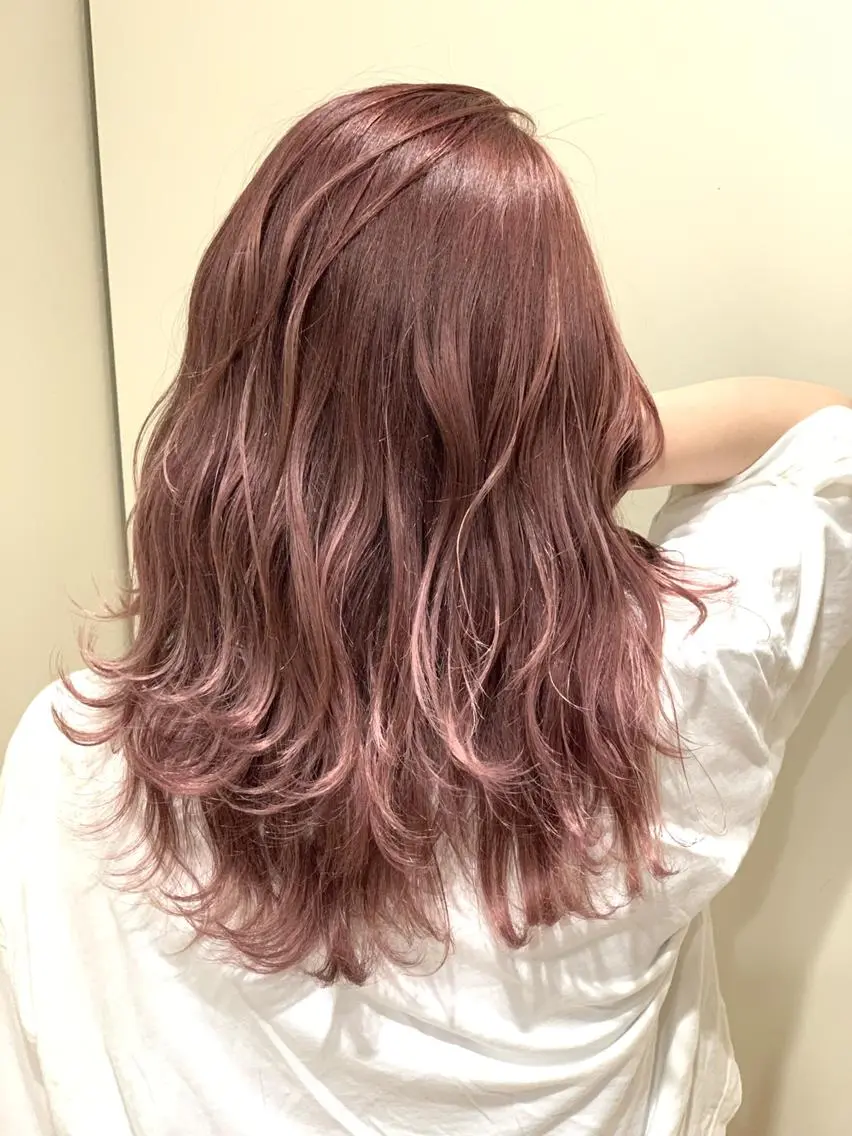 セミロング ハイトーン得意😍 Lumiereのヘアスタイル