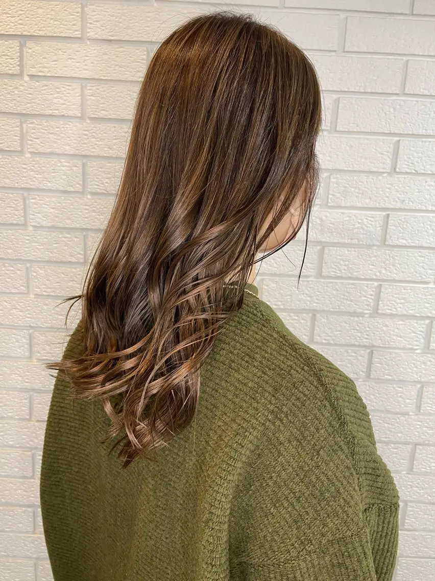 セミロング カラー ベージュカラー ブリーチ ハイライトカラー ハイライト ニュアンスデザイン✄ YOU♡のヘアスタイル