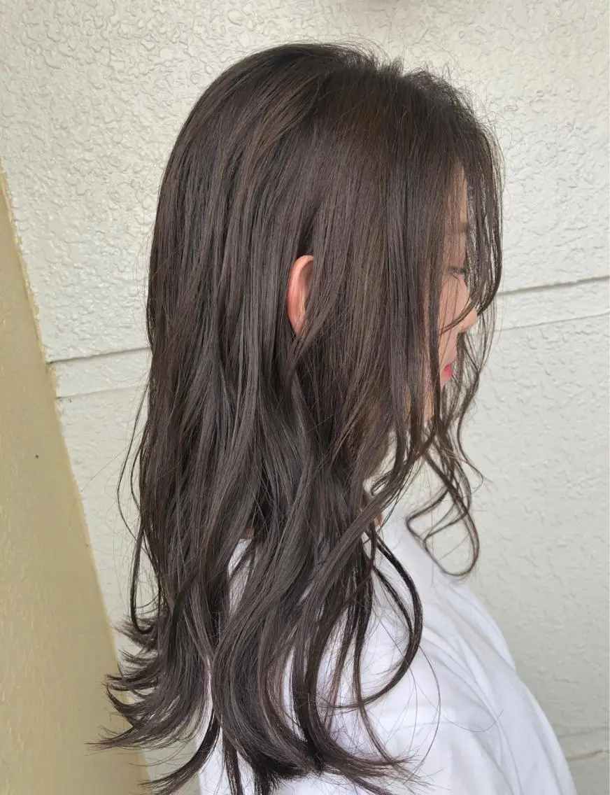 ミディアム カット ヘアカラー レイヤーカット匠 イソザキノリユキのヘアスタイル