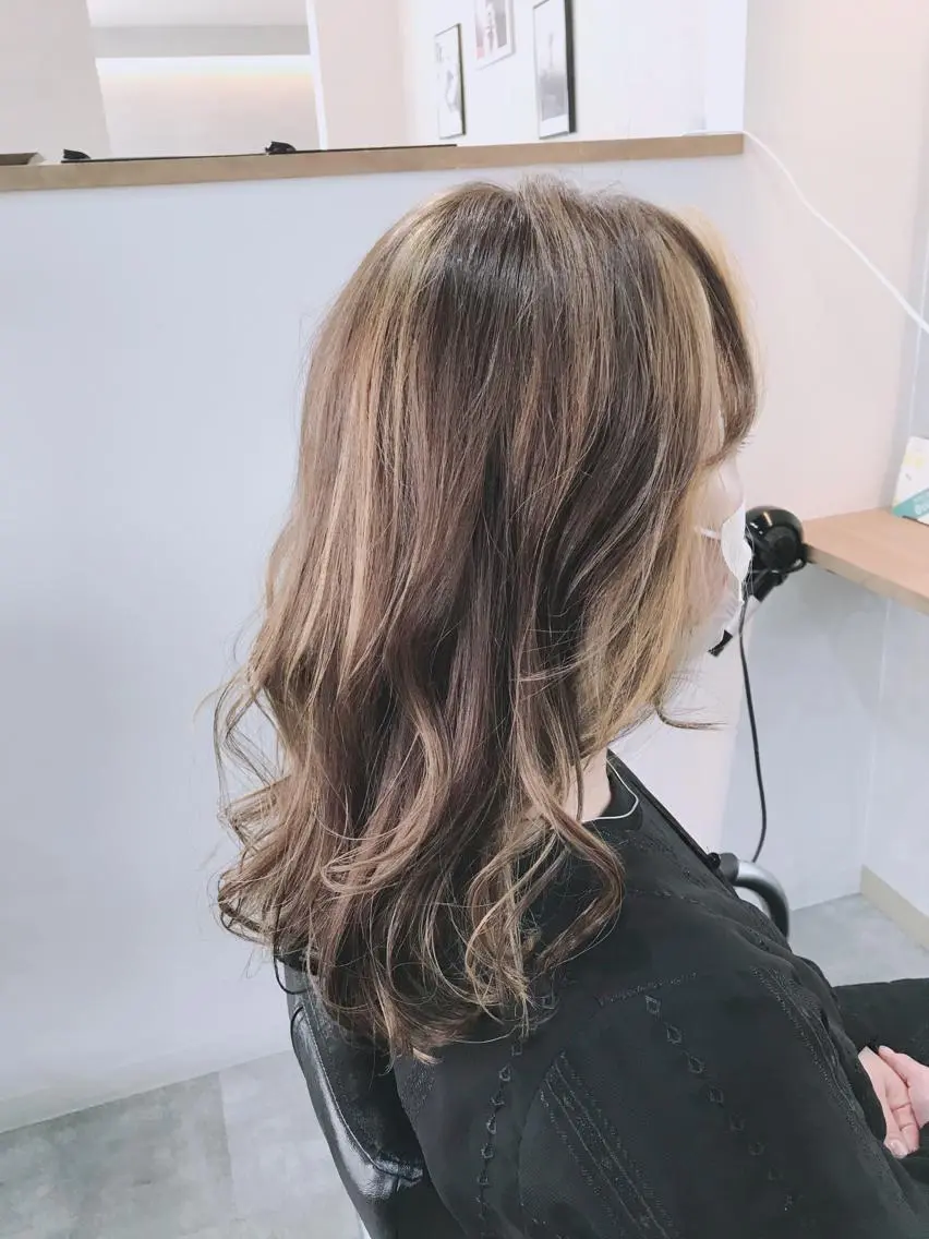 ミディアム カラー ミストバング フェイスフレーミング 川崎 龍馬のヘアスタイル