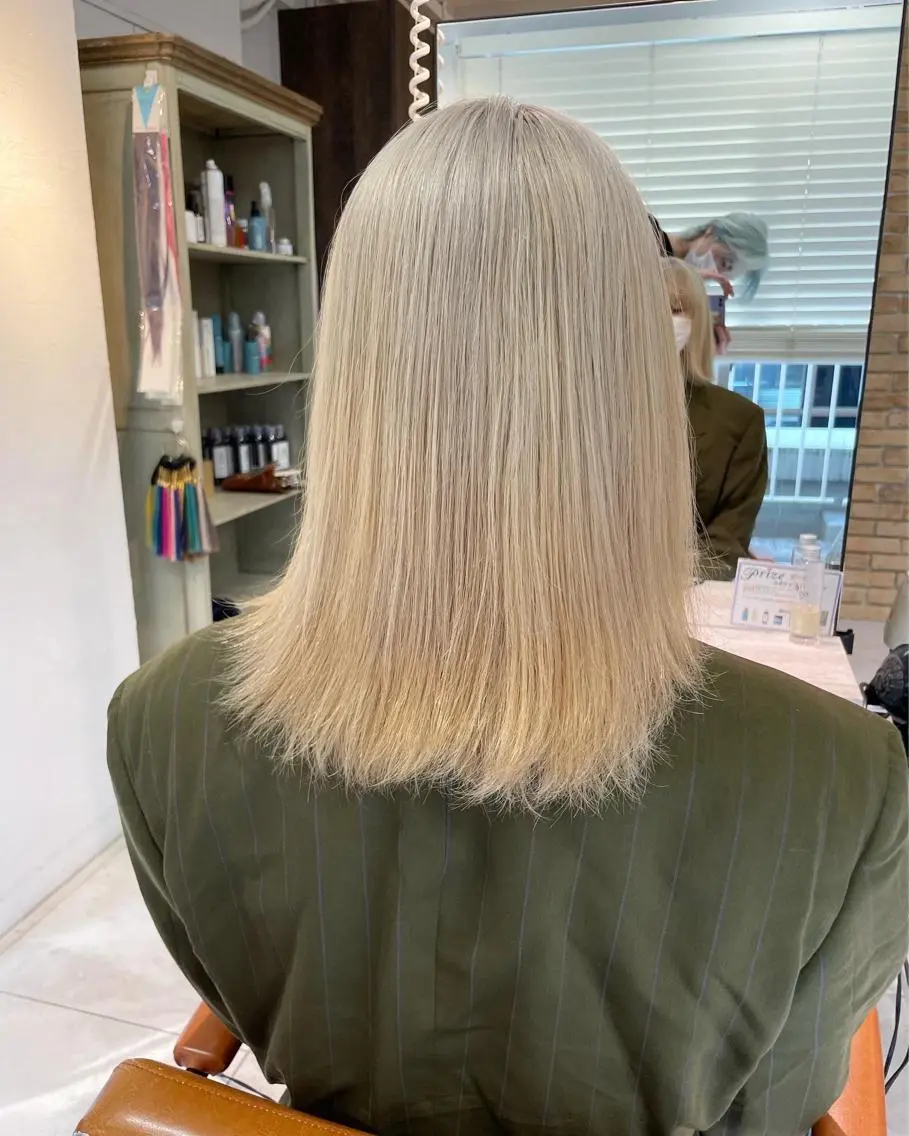 ロング カラー メンズ ブロンド ブリーチ特化 ハイトーンRYOYAのヘアスタイル