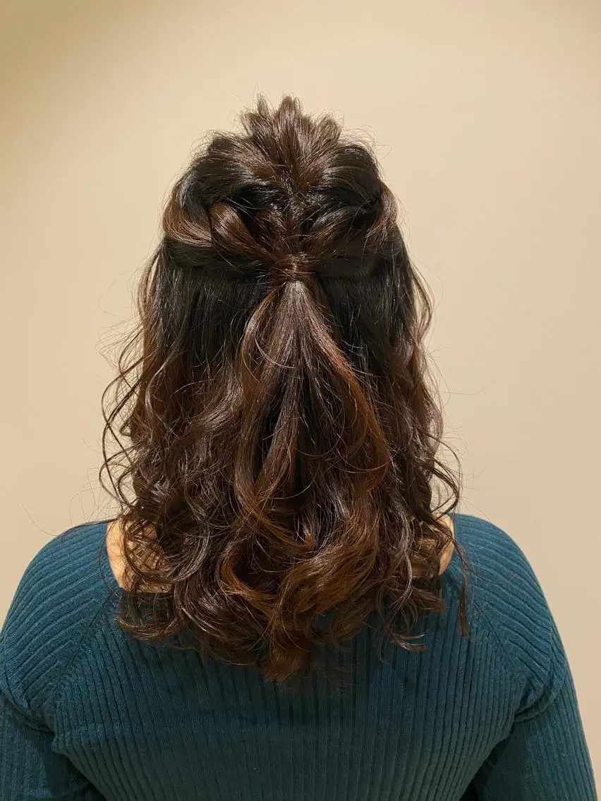 ミディアム ヘアアレンジ ハーフアップ ヘアセット 艶髪🌿美髪 大塚礼乃【西荻窪】のヘアスタイル