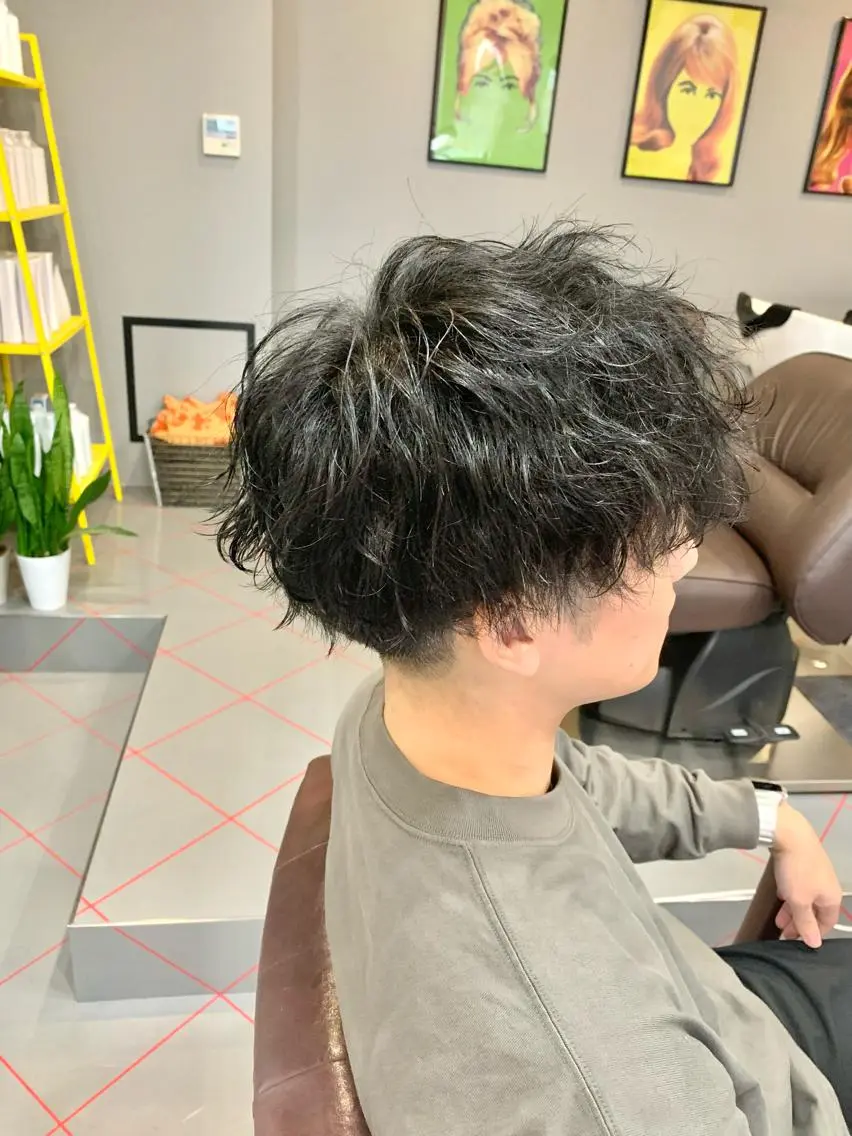 ショート パーマ メンズ メンズパーマ 波巻きパーマ 【扱いやすいパーマ】 眞鍋拓己のヘアスタイル