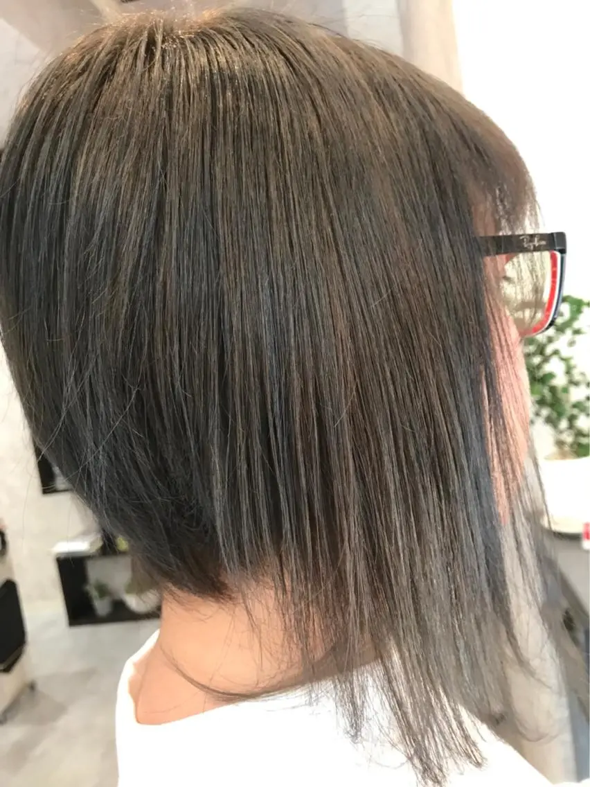 ショート カラー ブルーカラー シルバー 🫟Blanco🫟 Color&Careのヘアスタイル