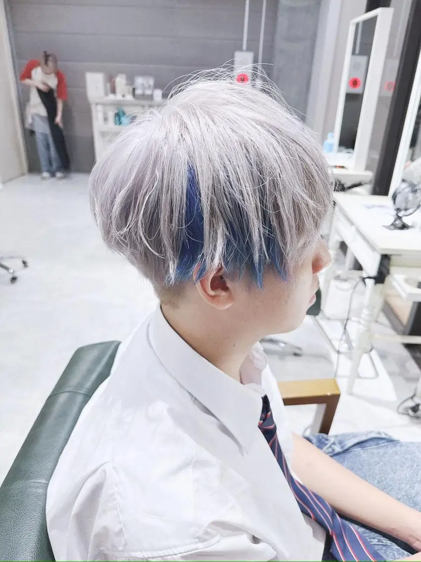 ショート カラー メンズ メンズブリーチ メンズハイトーン マッシュウルフ マッシュ ツーブロック DAYS Men’sのヘアスタイル