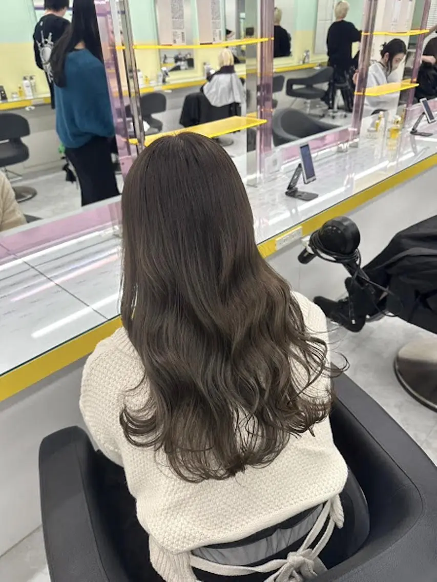 カラー 🪞official FRUITS渋谷🩰のヘアスタイル