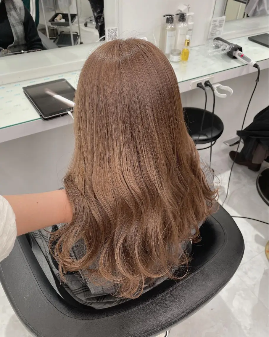 セミロング カラー ヘアカラー トリートメント 💗🤍透明感カラー 🤍💗kanonのヘアスタイル