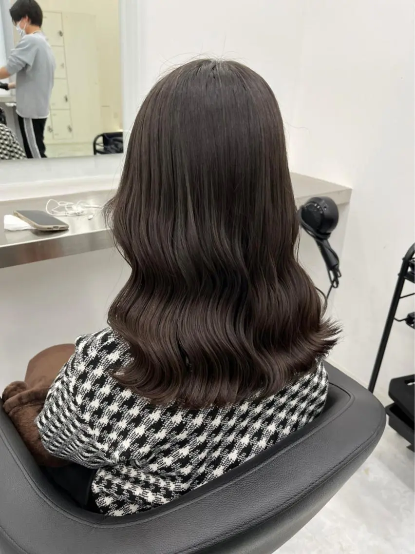 ロング カラー ヘアアレンジ 🩵色落ち可愛い 寒色カラー🩵のヘアスタイル