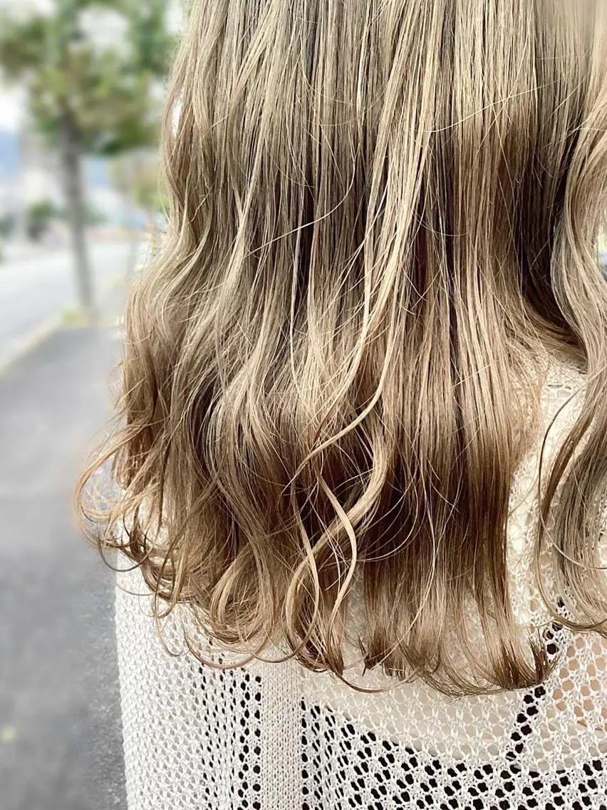 セミロング ヘアカラー 【Atem 大町店】 永森 優里花のヘアスタイル