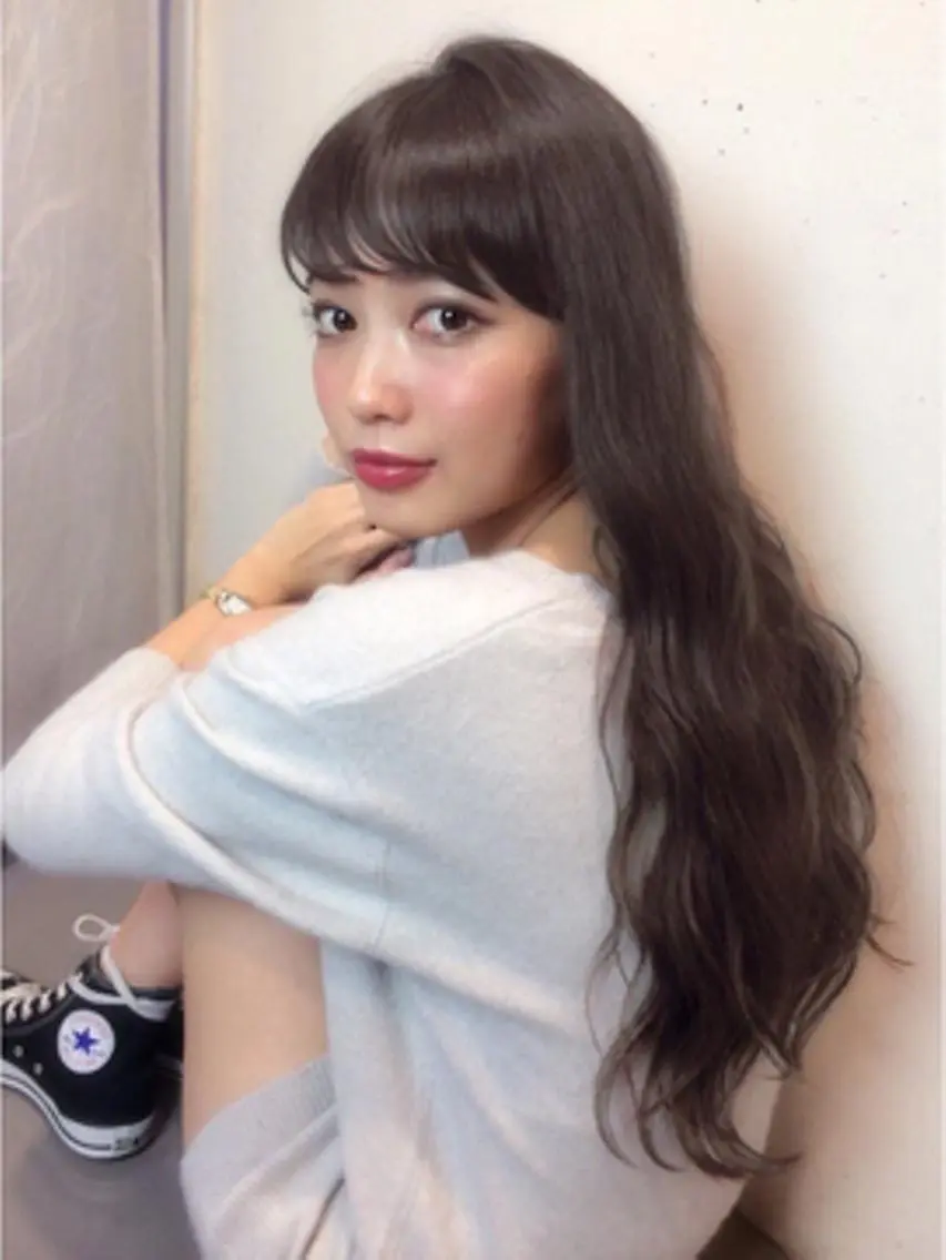 ロング カラー 遠藤 眞実のヘアスタイル