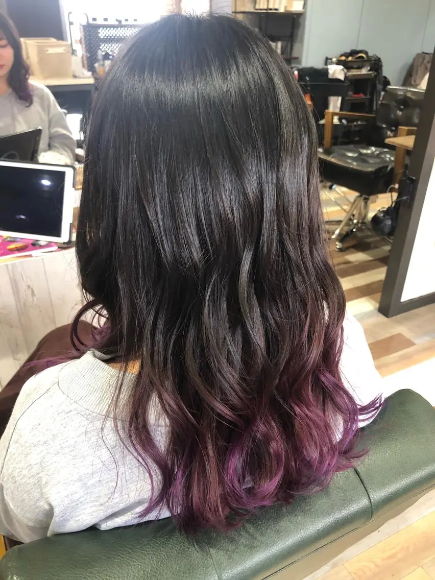 ミディアム パープルカラー ヘアカラー トリートメント 山崎 晃治のヘアスタイル