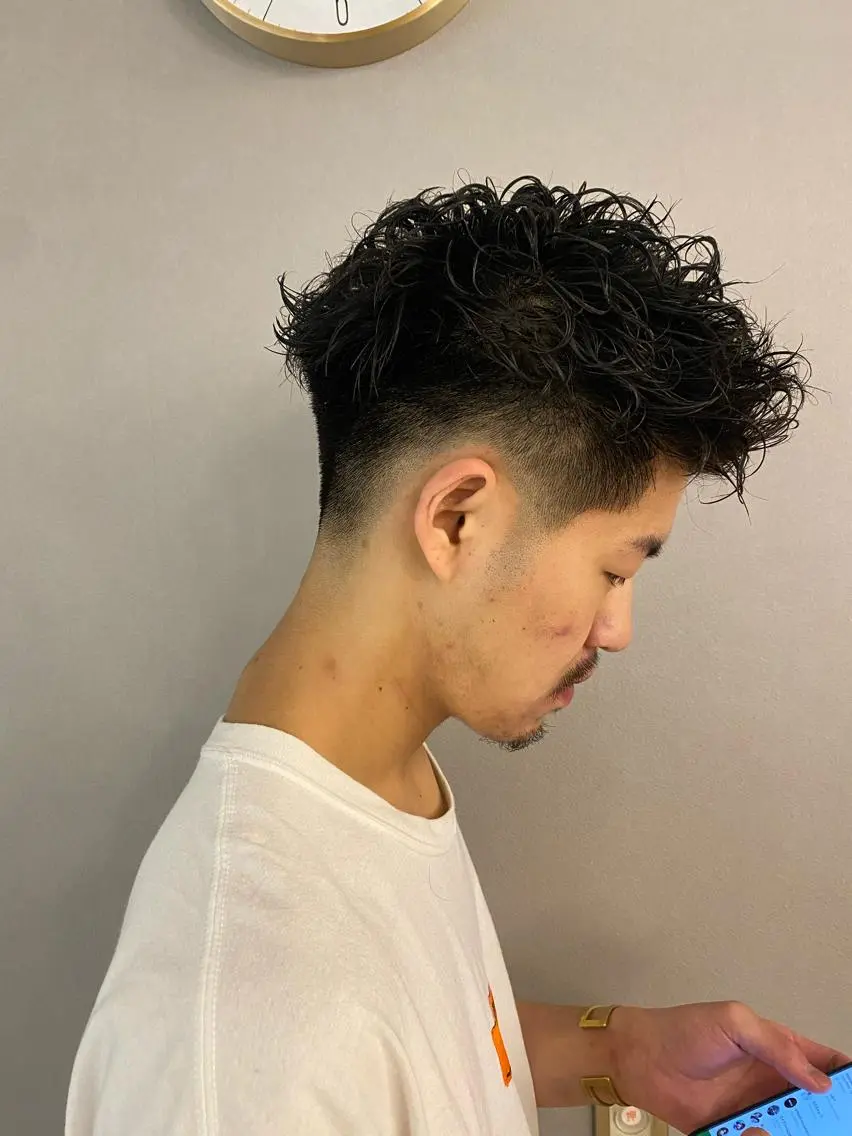 メンズ フェードカット unopulir 景山 凌のヘアスタイル