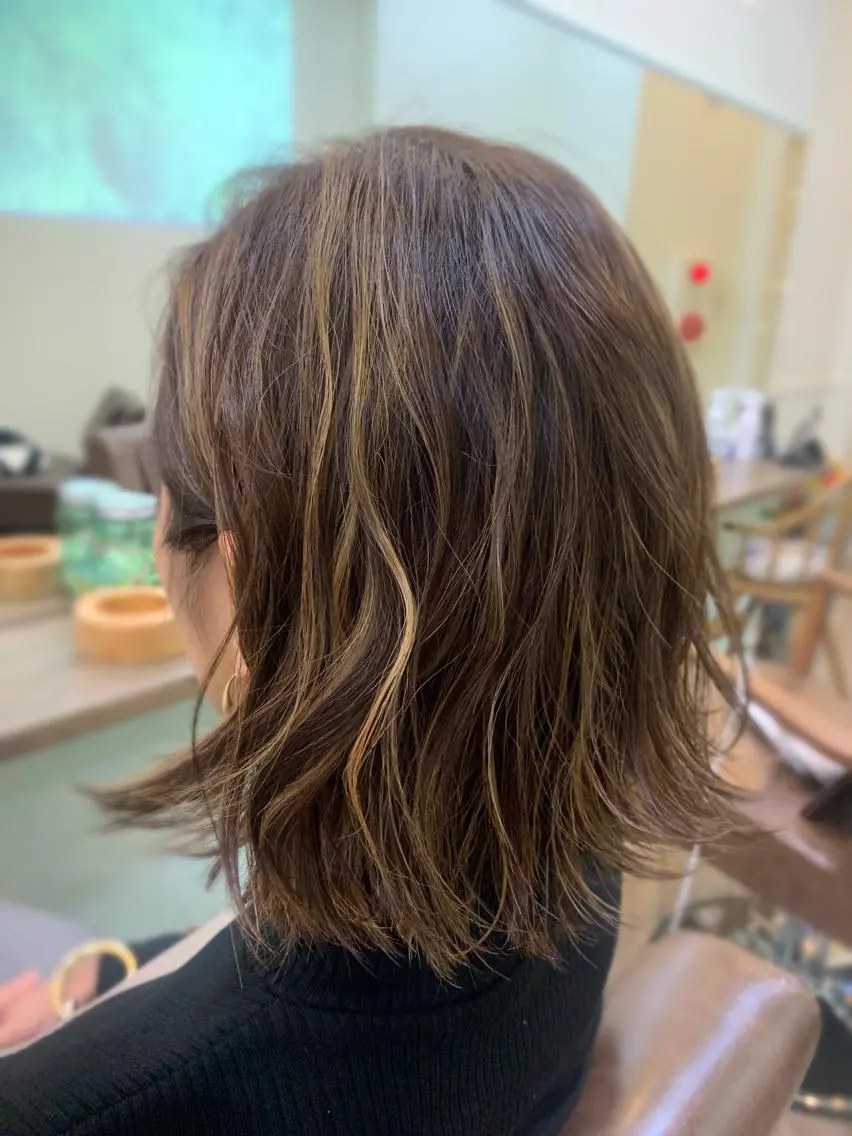 ミディアム カット ヘアカラー トリートメント 鶴見 和美のヘアスタイル