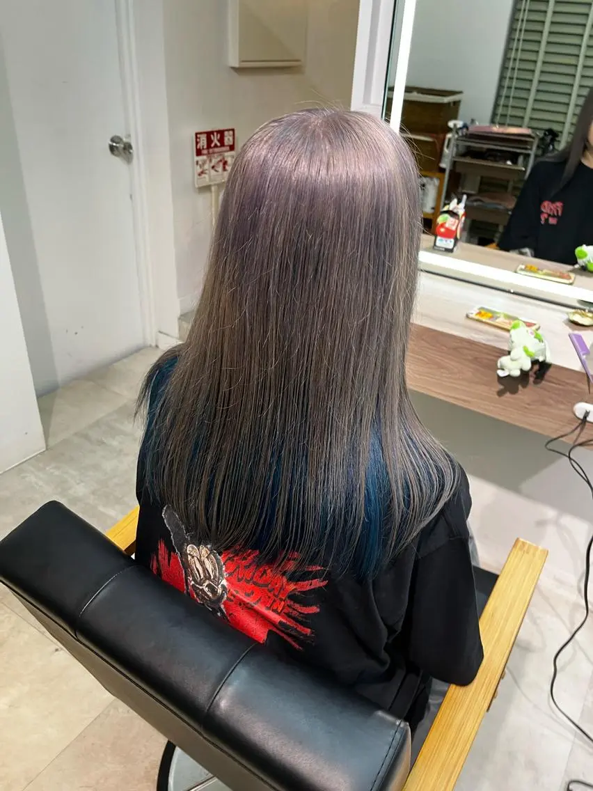 ロング カラー ﾚｲﾔｰ🩵透明感 ೀユイ🌙のヘアスタイル