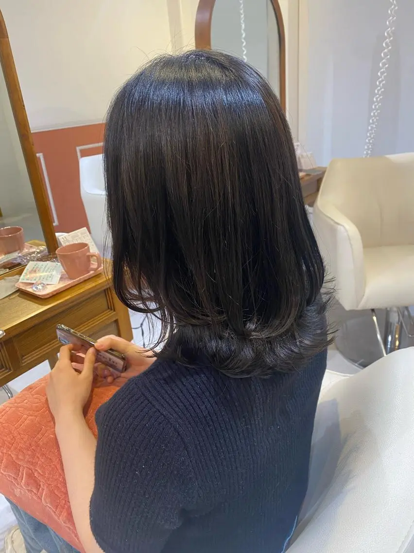 ミディアム カット トリートメント 梛木 唯のヘアスタイル