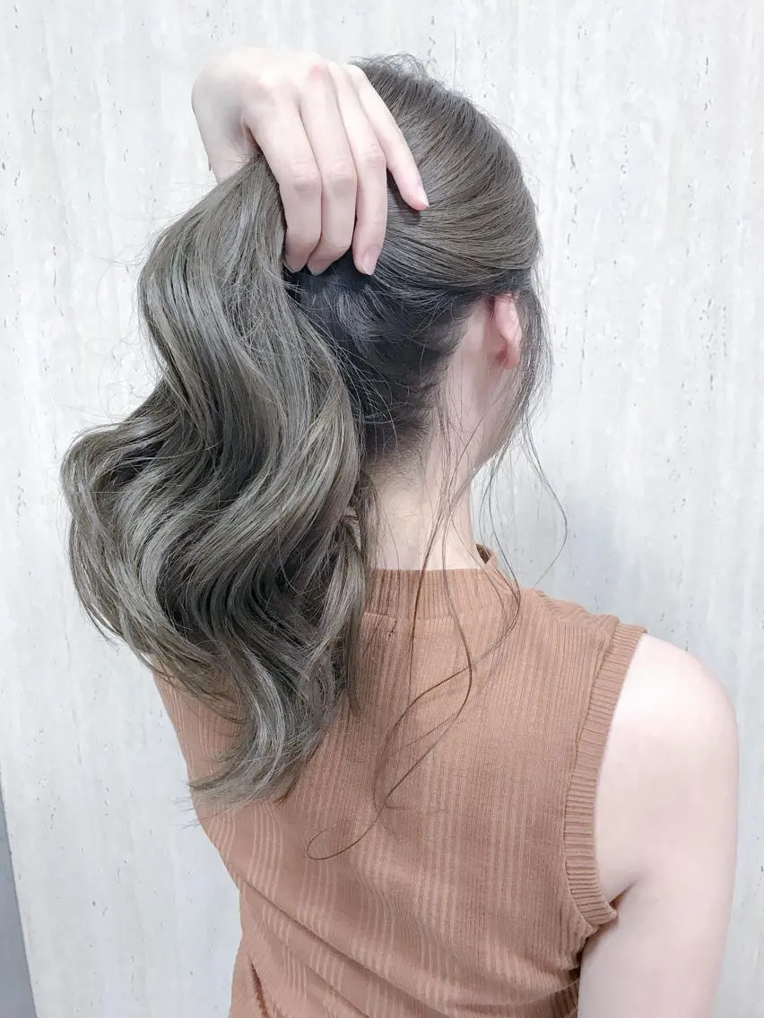 ロング カラー ブリーチ ヘアカラー BOX mico.のヘアスタイル