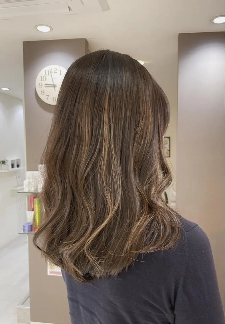 ロング レイヤーカット ロング KAI RIKAのヘアスタイル