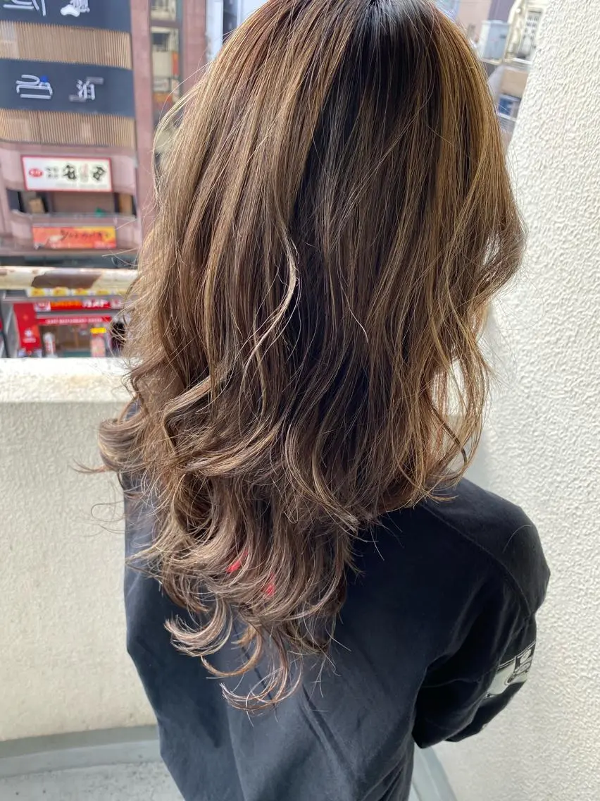 セミロング カラー 似合わせ×レイヤー× 髪質改善×t.yのヘアスタイル