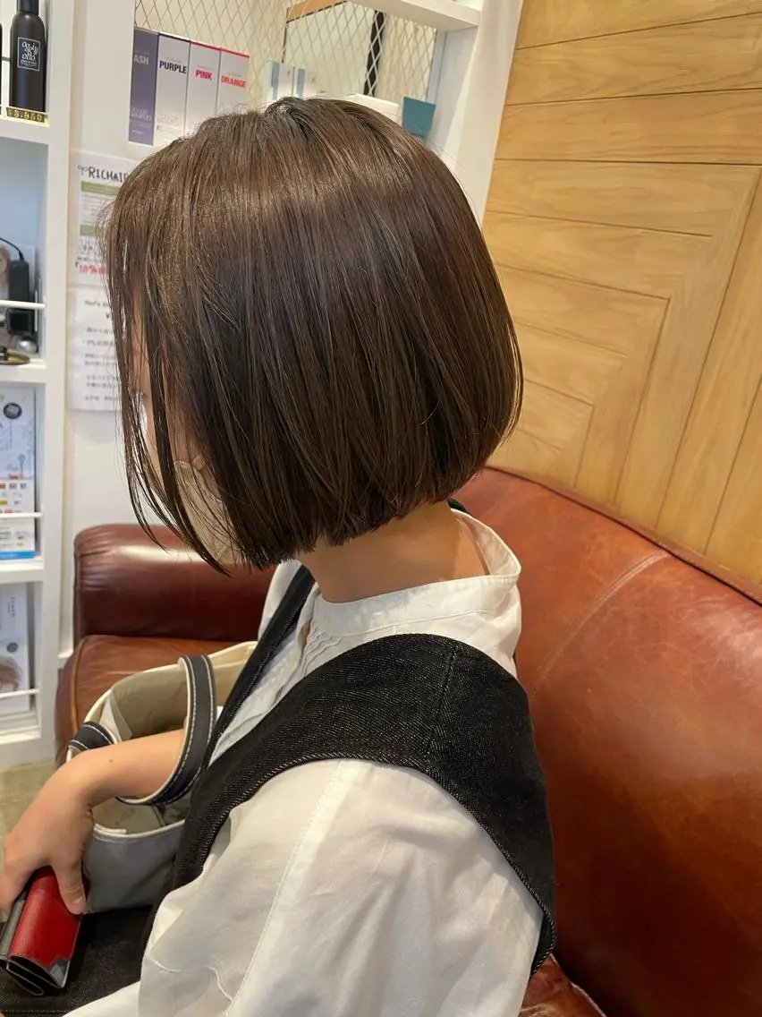 ショート カラー ボブ 鈴村 大介のヘアスタイル