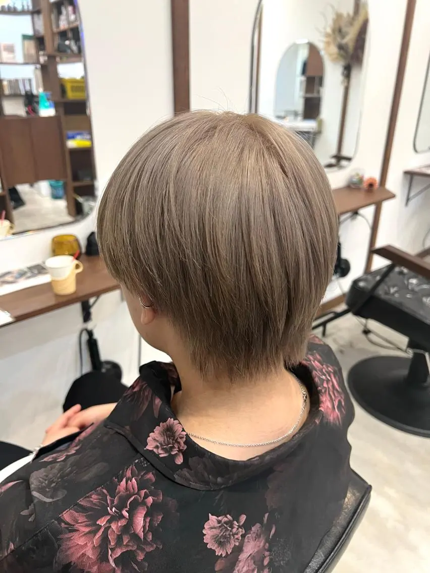 ショート カラー カット ヘアカラー Ami ケアブリーチ/表参道のヘアスタイル