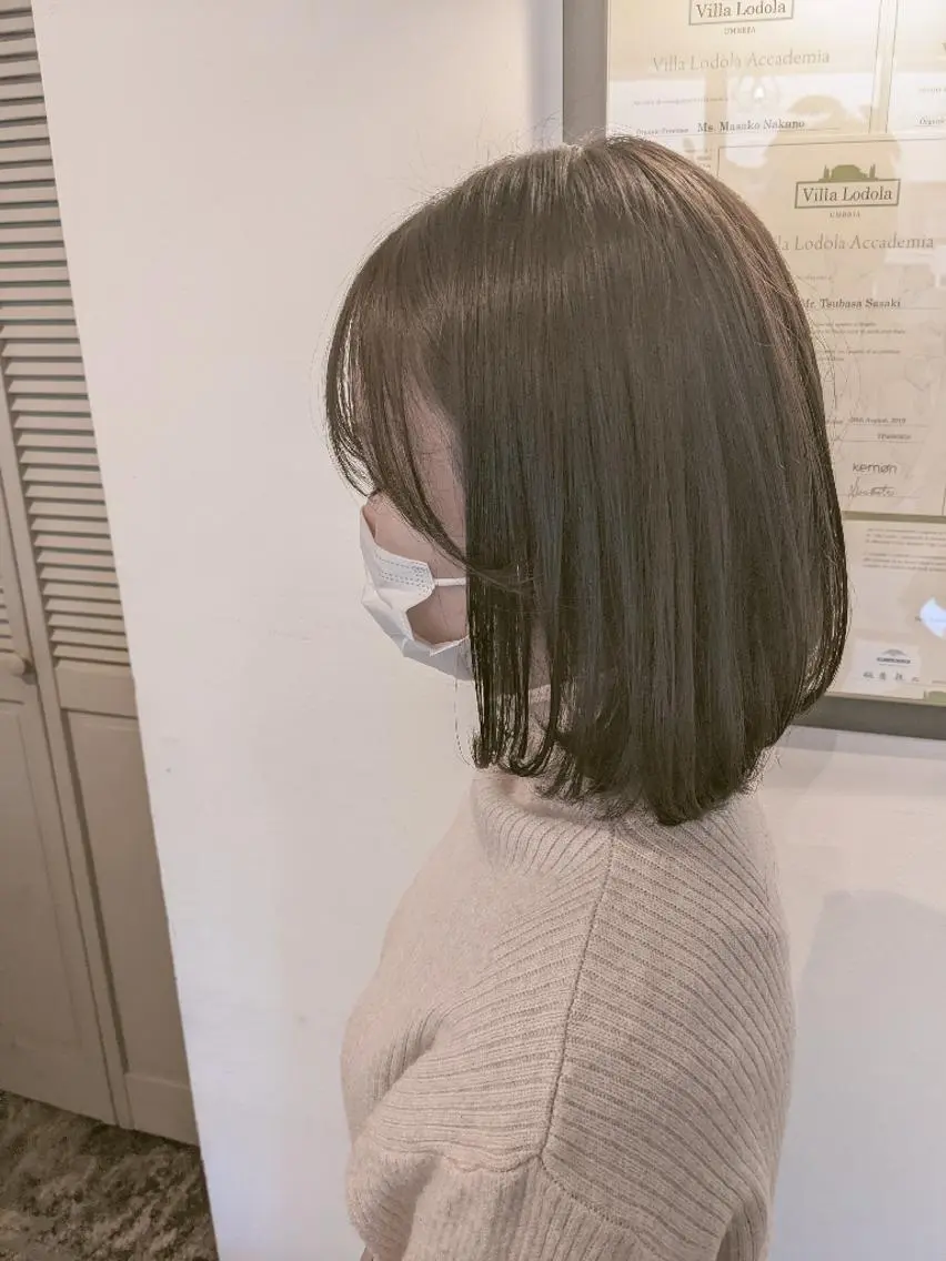 ミディアム カラー ベージュカラー オリーブベージュ ボブ newi 天王寺　 masakoのヘアスタイル