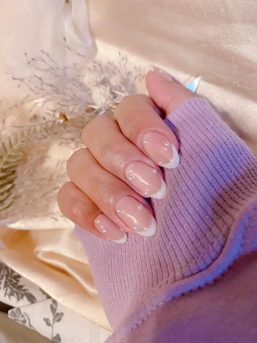 ネイル フレンチネイル ハンドネイル 🌿Charme🌿 MAIのネイルデザイン