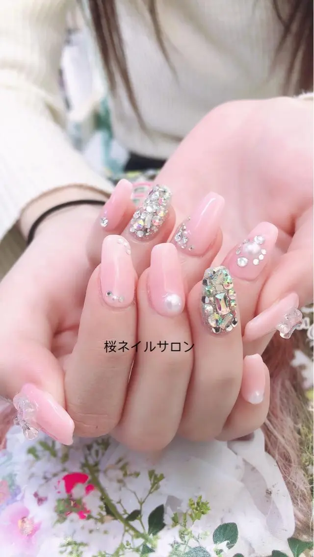 ネイル ハンドネイル MoonNail ユリ🌸のネイルデザイン