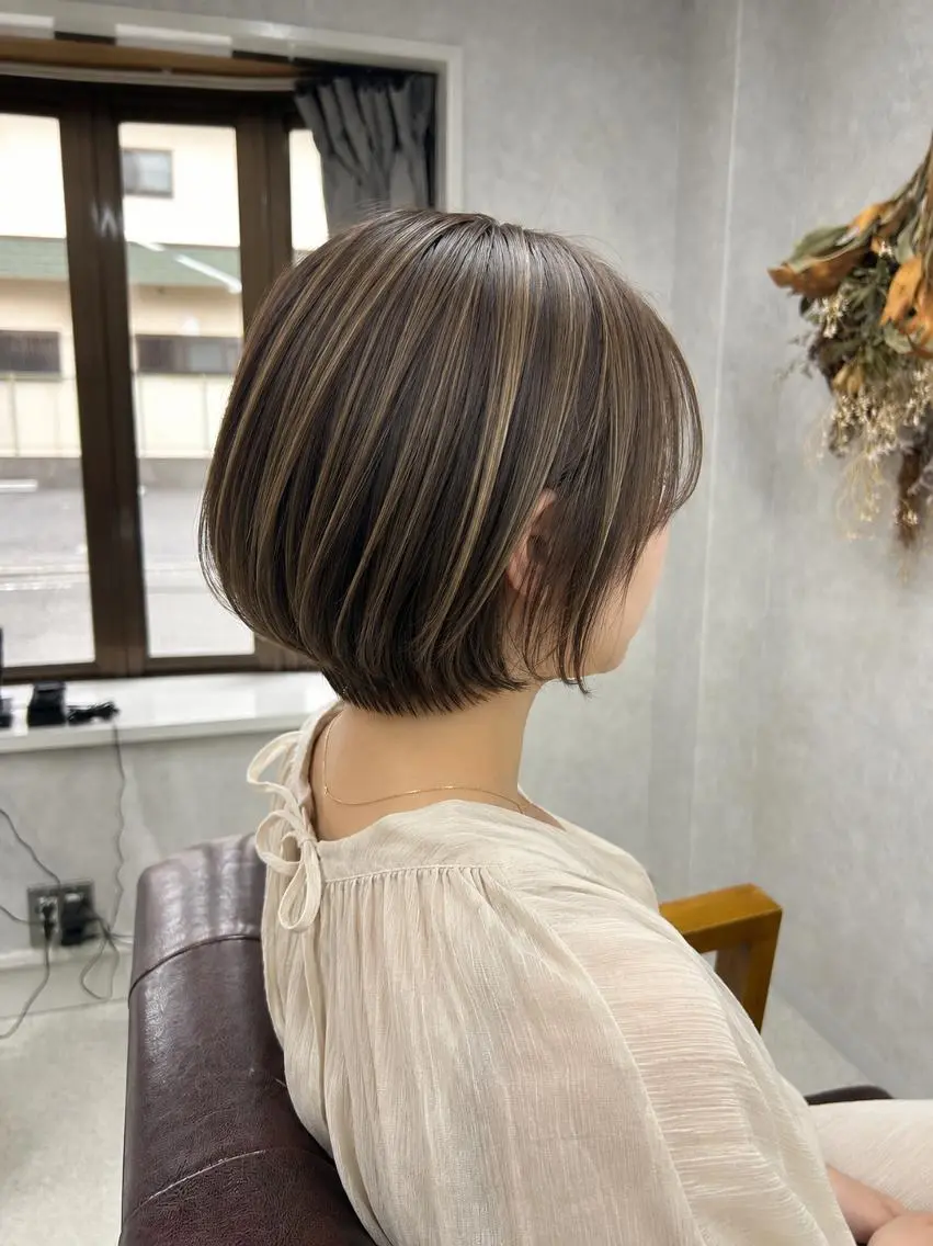 カラー デザインカラー Lienのヘアスタイル