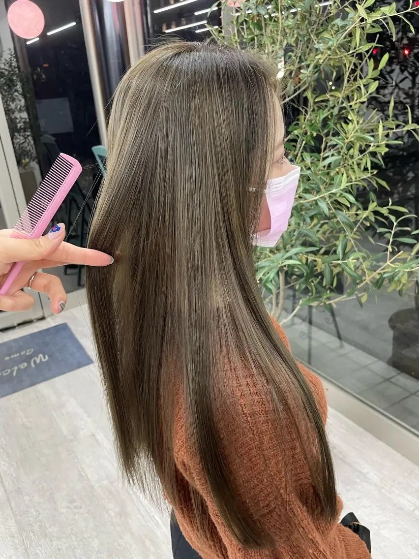 カラー ベージュカラー 透明感カラー グレージュ オリーブベージュ オリーブカラー オノ アカネのヘアスタイル